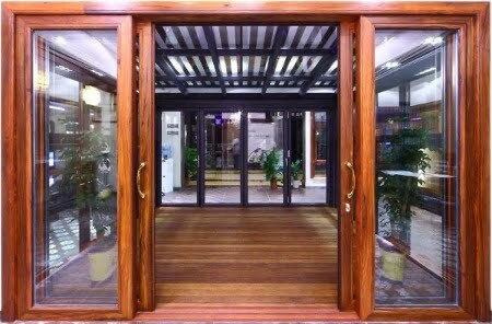 Loại cửa gỗ pano kính 4 cánh cho khách sạn
